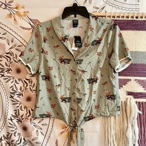 ✨NWT✨ Disney Fox and the Hound Box Lunch shirt